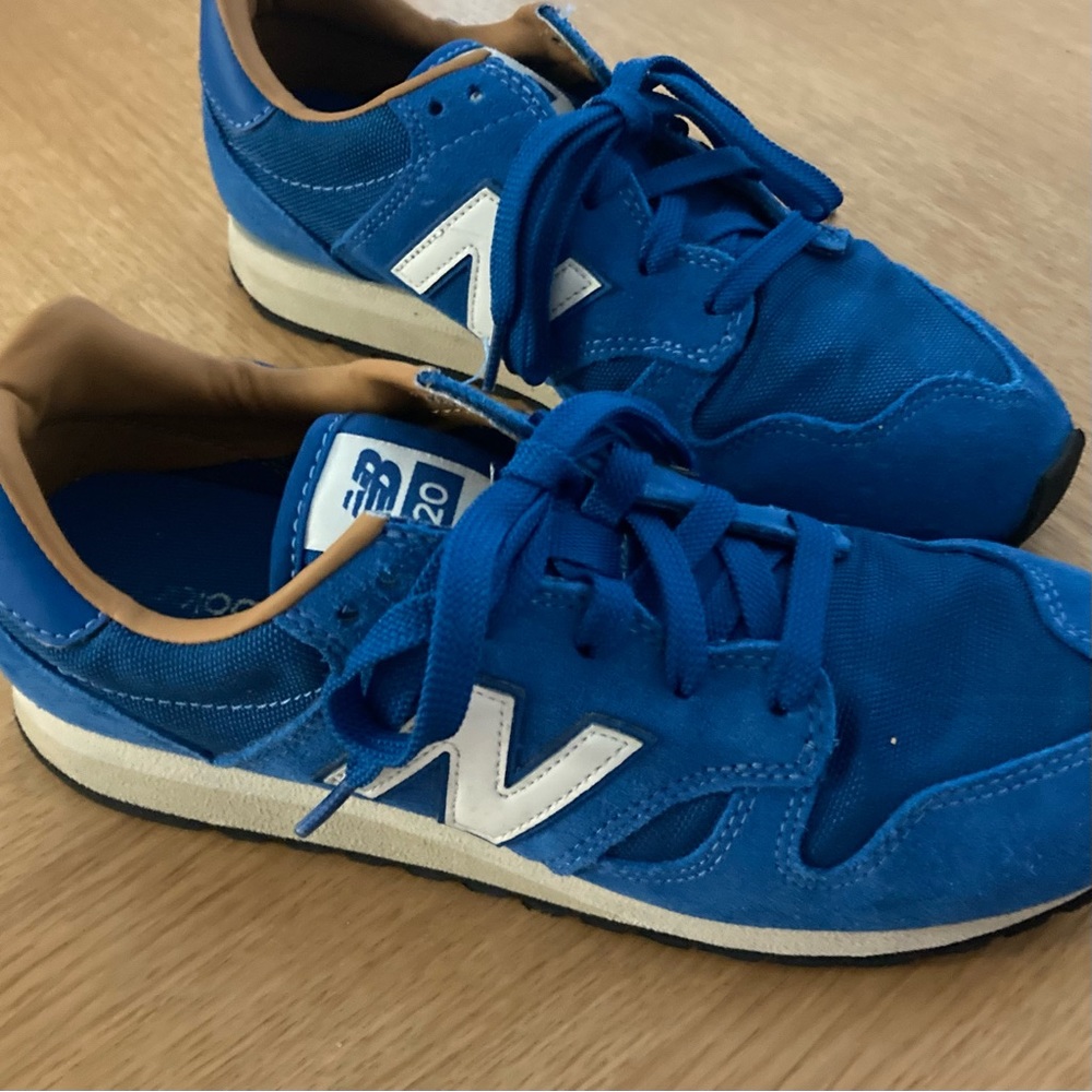Blue New Balance 520 Trainer